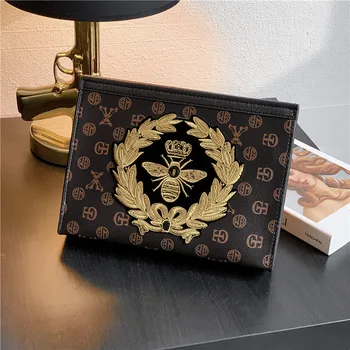 Wholesale New Style Social Group Clutch for Both Men and Women Briefcase Fashion Shoulder Bag Casual Large Capacity Wallet Fashi
Wholesale New Style Social Group Clutch for Both Men and Women Briefcase Fashion Shoulder Bag Casual Large Capacity Wallet Fashi