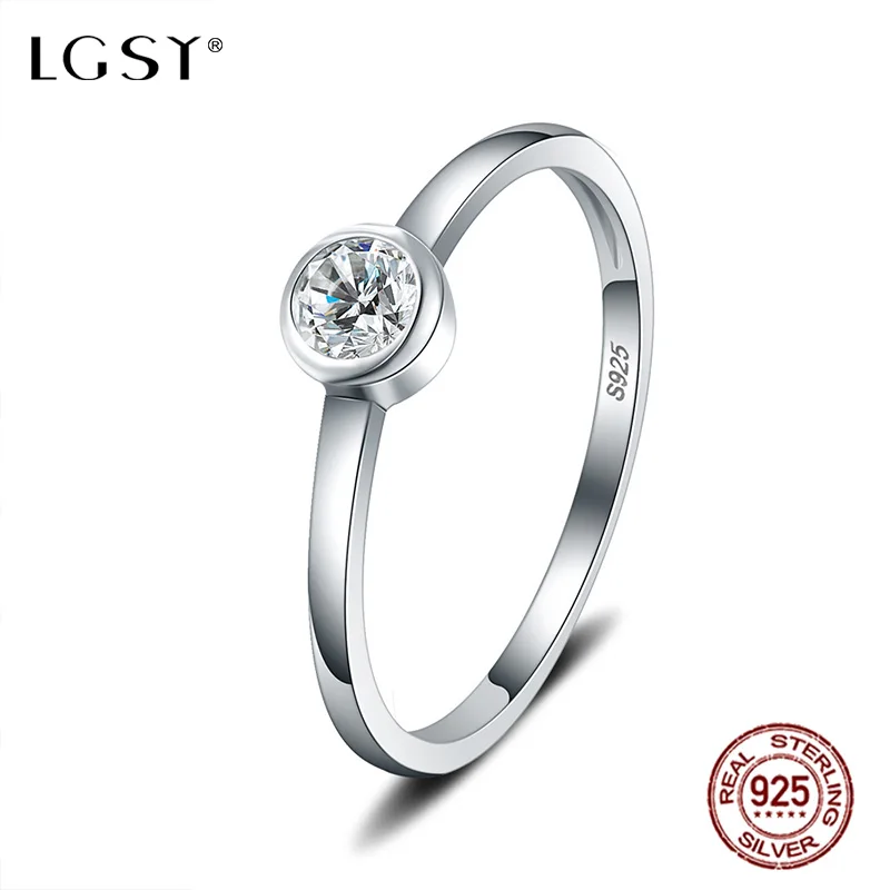 LGSY Simple Jewelry 925 Sterling Silver Rings Fine Jewelry Crystal Diamond Round Rings 100% Genuine Female Finger Ring DR1008
LGSY Simple Jewelry 925 Sterling Silver Rings Fine Jewelry Crystal Diamond Round Rings 100% Genuine Female Finger Ring DR1008