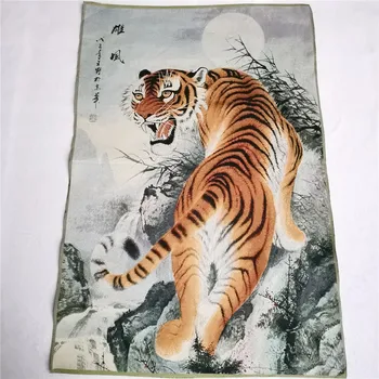 China old Tibet silk Thang ka like hanging painting fengshui tiger statue portrait
China old Tibet silk Thang ka like hanging painting fengshui tiger statue portrait