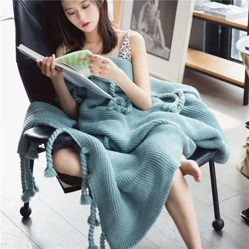 Office air conditioning blanket wool blanket summer sofa blanket siesta cover blanket single lunch break blanket small blanket
Office air conditioning blanket wool blanket summer sofa blanket siesta cover blanket single lunch break blanket small blanket