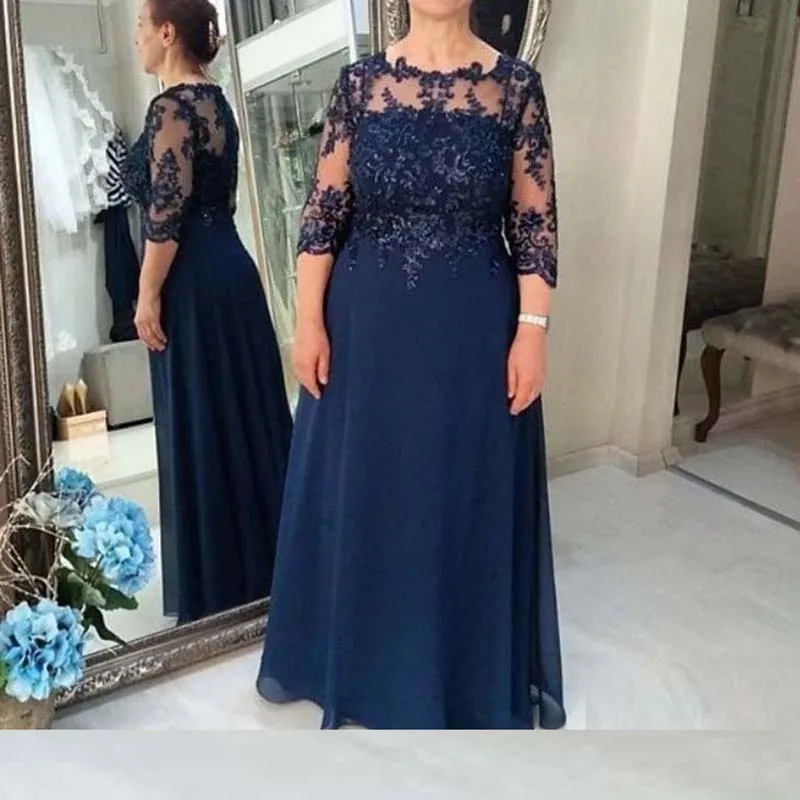 Gorgeous A Line Full Length Dark Navy Mother of the Bride Dresses Lace 3/4 Sleeves Appliqued Jewel Neck Wedding Guest Gowns
Gorgeous A Line Full Length Dark Navy Mother of the Bride Dresses Lace 3/4 Sleeves Appliqued Jewel Neck Wedding Guest Gowns