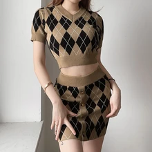 Preppy Argyle Crop Top Y2K Short Sleeve Tshirt Brown V Neck Knitwear Harajuku Pullovers Vintage Streetwear 2021 goth T Shirt 90s
Preppy Argyle Crop Top Y2K Short Sleeve Tshirt Brown V Neck Knitwear Harajuku Pullovers Vintage Streetwear 2021 goth T Shirt 90s