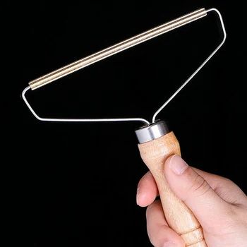 Mini Portable Lint Remover Fuzz Fabric Shaver For Sweater Woolen Coat Clothes Fluff Fabric Shaver Brush Tool Fur Remover
Mini Portable Lint Remover Fuzz Fabric Shaver For Sweater Woolen Coat Clothes Fluff Fabric Shaver Brush Tool Fur Remover