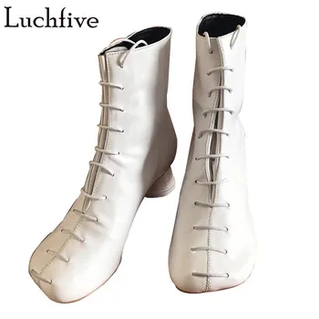New Water Cup Heels Women Boots Sexy Lace Up Ladies Shoes Square Toe White Black Ankle Boots For Women Fashion Shoes Woman
New Water Cup Heels Women Boots Sexy Lace Up Ladies Shoes Square Toe White Black Ankle Boots For Women Fashion Shoes Woman