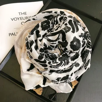 Ladies New Fashion Abstract Patchwork Floral Viscose Shawl Scarf Summer Women Print Soft Hijabs and Wraps Muslim Sjaal 180*100Cm
Ladies New Fashion Abstract Patchwork Floral Viscose Shawl Scarf Summer Women Print Soft Hijabs and Wraps Muslim Sjaal 180*100Cm