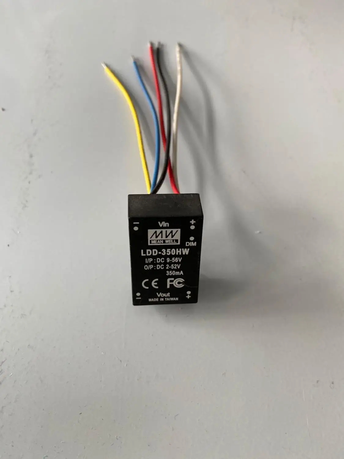 Original MEAN WELL LDD-350HW Output 350mA 2-52VDC Input 9-56VDC meanwell DC-DC constant current step-down LED Driver Pin stlye
Original MEAN WELL LDD-350HW Output 350mA 2-52VDC Input 9-56VDC meanwell DC-DC constant current step-down LED Driver Pin stlye