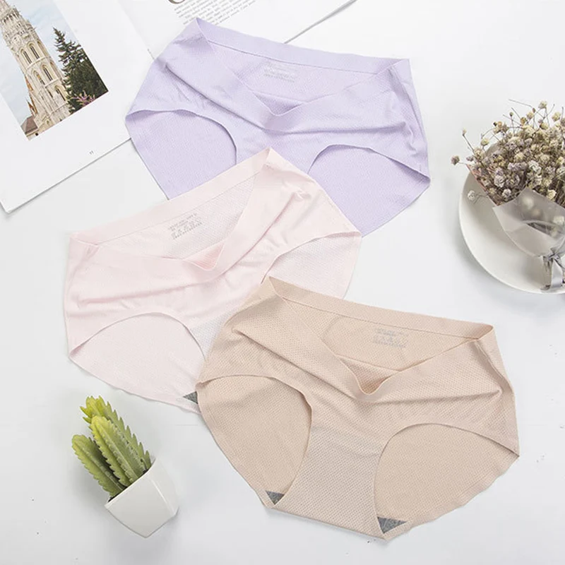 Ultra-thin Seamless Panties For Women Sexy Briefs Soft Comfortable Underwear Breathable Underpants Female Lingerie #F
Ultra-thin Seamless Panties For Women Sexy Briefs Soft Comfortable Underwear Breathable Underpants Female Lingerie #F