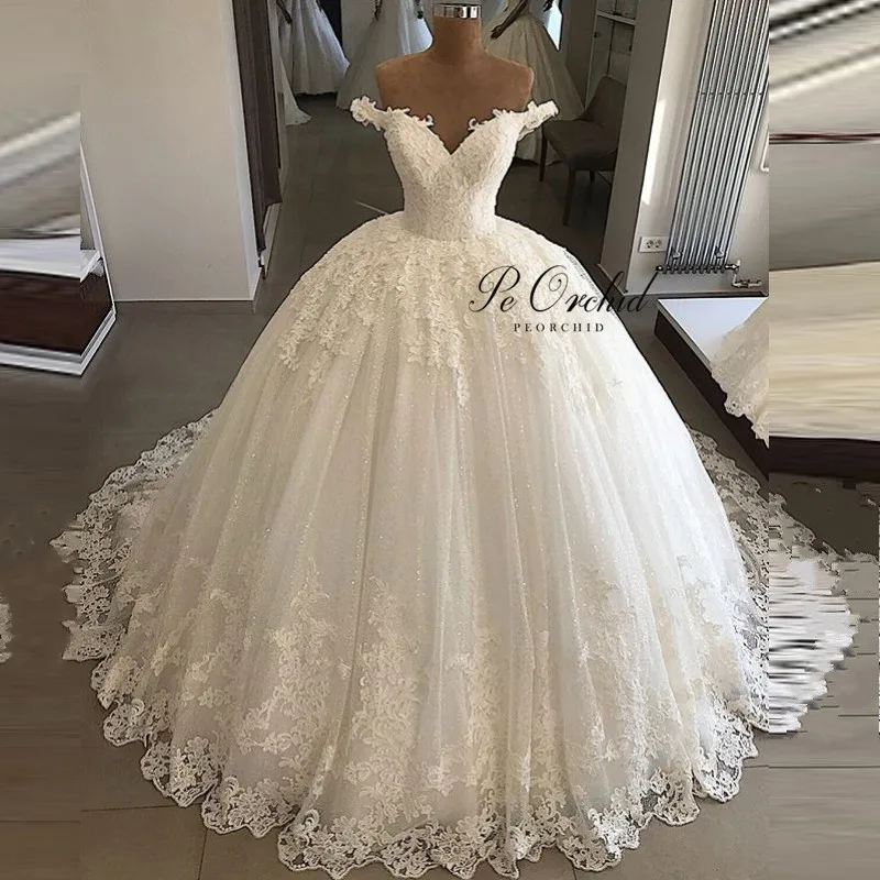 PEORCHID Ivory Lace Ball Gown Princess Wedding Dress 2020 Arabic Vestiti Da Sposa Off The Shoulder Vintage Bridal Gowns
PEORCHID Ivory Lace Ball Gown Princess Wedding Dress 2020 Arabic Vestiti Da Sposa Off The Shoulder Vintage Bridal Gowns