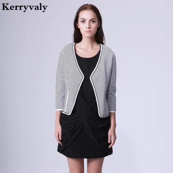 Spring Black and White Striped V-neck Knitted Sweater Sueter Mujer Invierno 2020 Cardigan Women Irregular Short Jacket D1520127
Spring Black and White Striped V-neck Knitted Sweater Sueter Mujer Invierno 2020 Cardigan Women Irregular Short Jacket D1520127