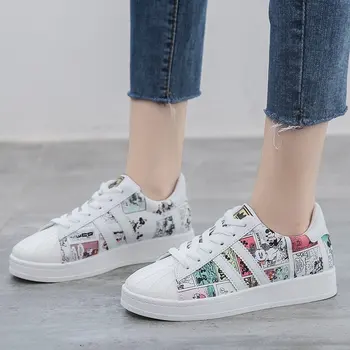 Disney cartoon casual shoes girl sneakers Korean autumn new leather all-match white shoes graffiti board shoes shell shoes 
Disney cartoon casual shoes girl sneakers Korean autumn new leather all-match white shoes graffiti board shoes shell shoes