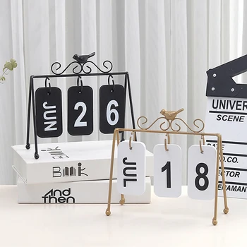 Wrought Iron Flip Calendar Creative Bird Decoration Durable Desktop Ornaments Metal Crafts for Office Home Table Decoraiton
Wrought Iron Flip Calendar Creative Bird Decoration Durable Desktop Ornaments Metal Crafts for Office Home Table Decoraiton