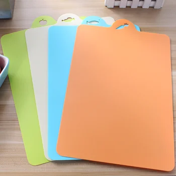 4pcs Eco Friendly Reversible Flexible Colored Easy to Clean Plastic Cutting Mats Board for Kitchen BBQ Bar
4pcs Eco Friendly Reversible Flexible Colored Easy to Clean Plastic Cutting Mats Board for Kitchen BBQ Bar
