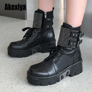 Metal rivet Platform Women's Boots Round Toe Genuine Leather Buckle Boots Women autumn Large size 43 Punk Boots u537
Metal rivet Platform Women's Boots Round Toe Genuine Leather Buckle Boots Women autumn Large size 43 Punk Boots u537