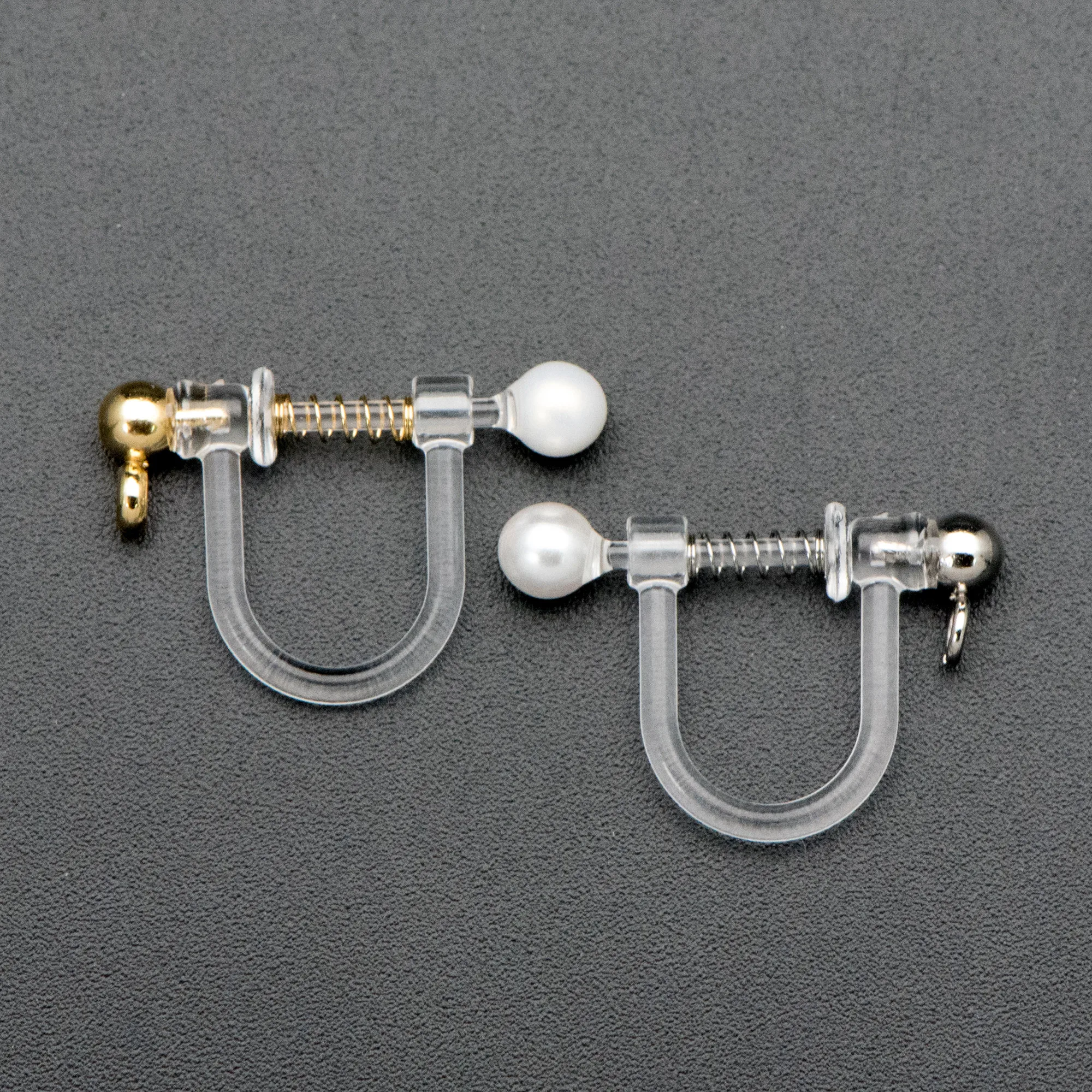 10pcs Resin Clip On Earring Findings,Gold/ Silver tone Non Pierced Earrings (GB-507) 
10pcs Resin Clip On Earring Findings,Gold/ Silver tone Non Pierced Earrings (GB-507)