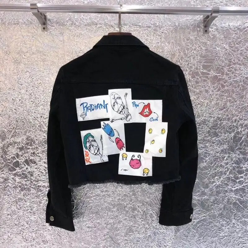 European Station Early Autumn 2019 New Street Style Expressions Printed Veneer Embroidered Lady's Denim Jacket with Lip Hair Edg
European Station Early Autumn 2019 New Street Style Expressions Printed Veneer Embroidered Lady's Denim Jacket with Lip Hair Edg