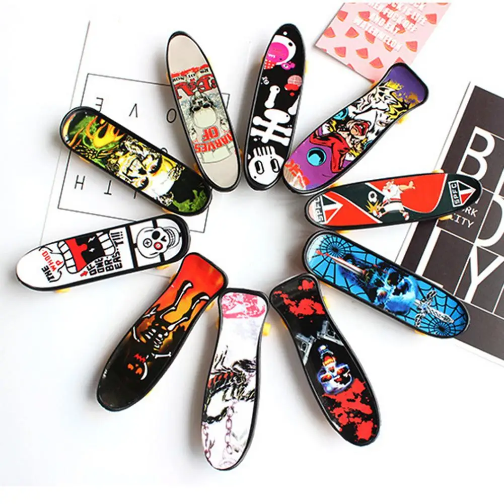 Child Mini Finger Skateboard Educational Toys Creative Fingertip Movement Finger Board Alloy Skate Boarding Toys Random Color
Child Mini Finger Skateboard Educational Toys Creative Fingertip Movement Finger Board Alloy Skate Boarding Toys Random Color
