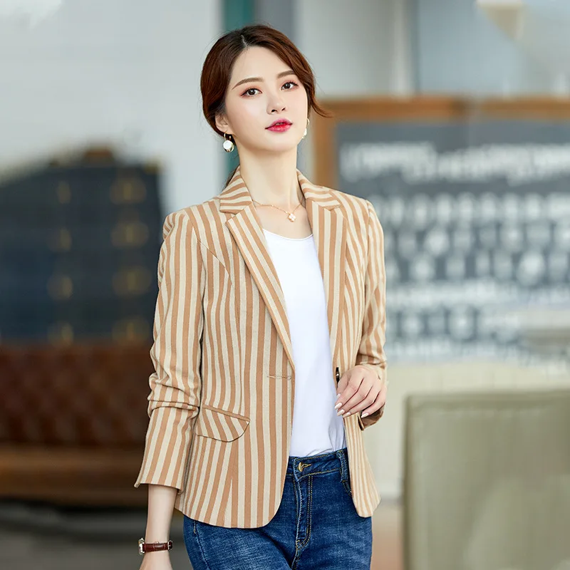 Jade Raw Material Stripes Autumn And Winter Long Sleeve Small Suit Women's Korean-style Slim Fit Fashion Ol Commuting Business S 
Jade Raw Material Stripes Autumn And Winter Long Sleeve Small Suit Women's Korean-style Slim Fit Fashion Ol Commuting Business S
