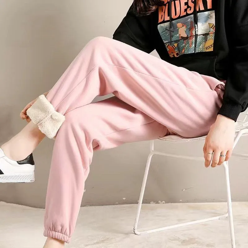 2021 Fashion Women Winter Warm Long Pants Fleece Thick Leggins Mujer Solid Elastic Lace-up Casual Trousers Women Gym Sweatpants
2021 Fashion Women Winter Warm Long Pants Fleece Thick Leggins Mujer Solid Elastic Lace-up Casual Trousers Women Gym Sweatpants