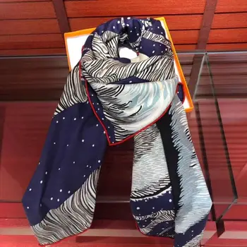 2020 new arrival winter colorful design 70% cashmere 30% silk big scarf 135*135 cm warm fashion wrap shawl for women lady
2020 new arrival winter colorful design 70% cashmere 30% silk big scarf 135*135 cm warm fashion wrap shawl for women lady