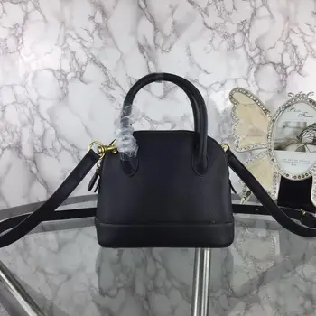 2019 new Genuine Leather Bag famous brand Shoulder Bag highquality Ladies Crossbody Bag Small Messenger Bag 
2019 new Genuine Leather Bag famous brand Shoulder Bag highquality Ladies Crossbody Bag Small Messenger Bag