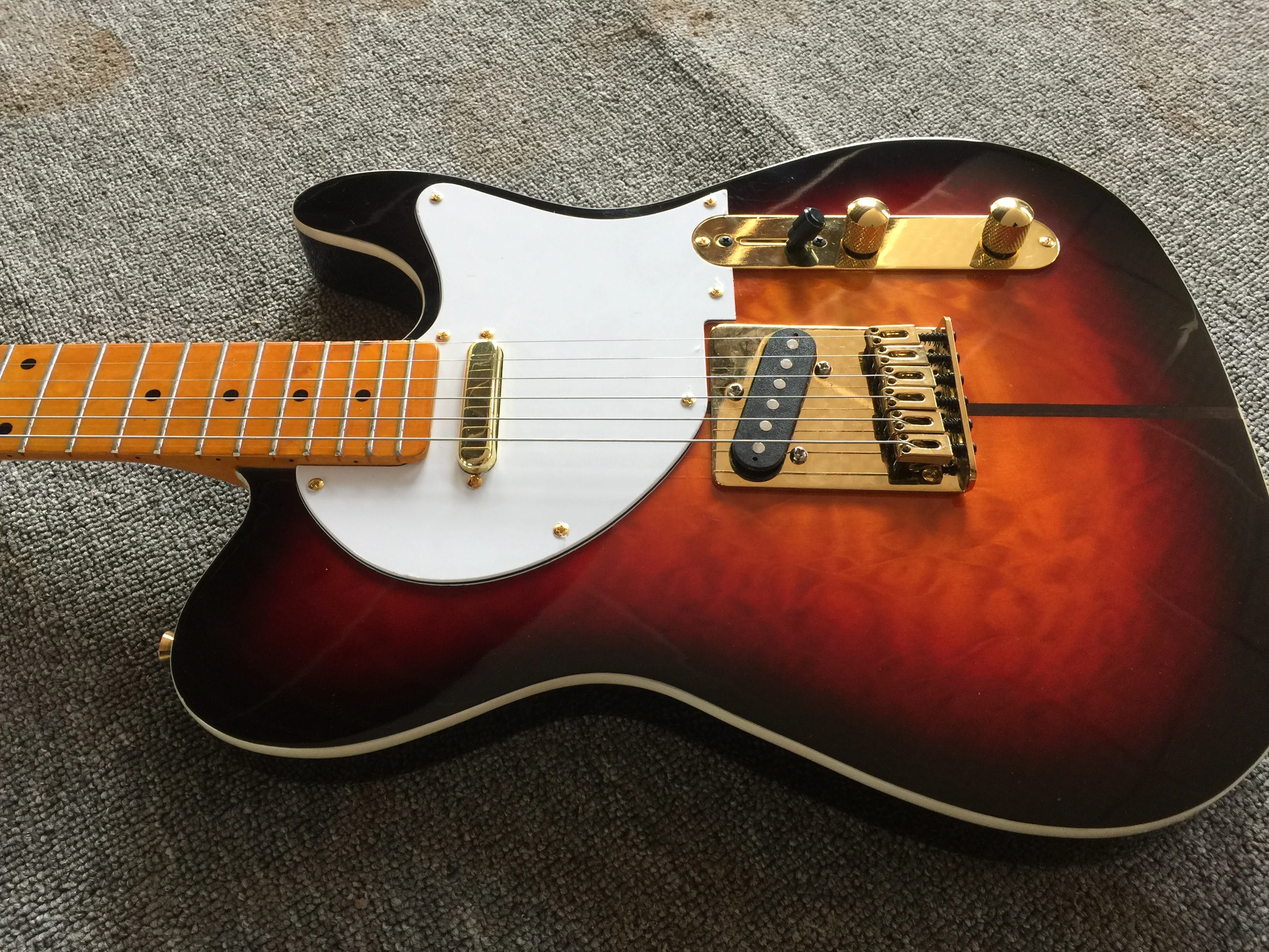 Electric Guitar/Tree Tumor Veneer Sunset Color High Quality Guitar/Anmiyue China Electric Guitar
Electric Guitar/Tree Tumor Veneer Sunset Color High Quality Guitar/Anmiyue China Electric Guitar