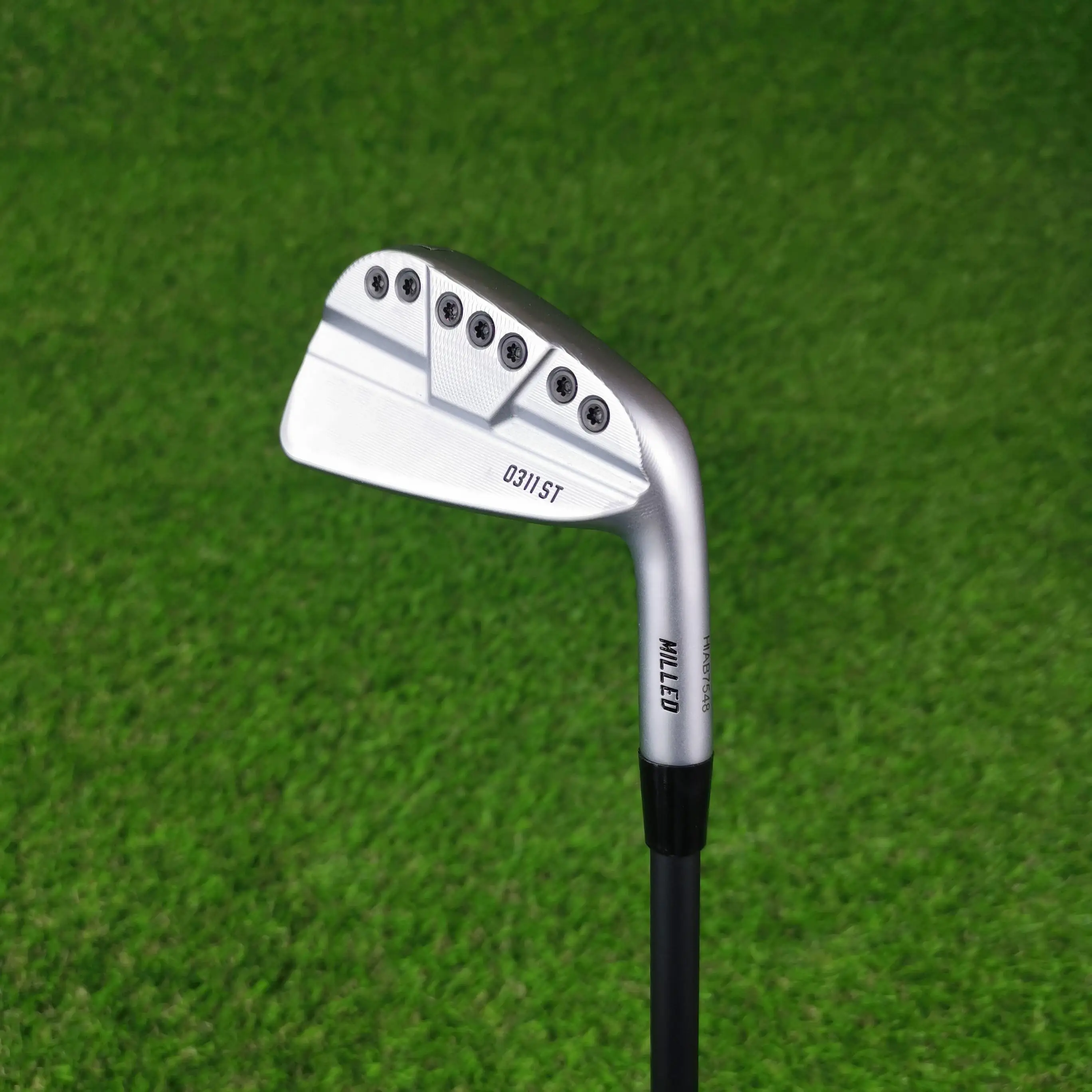 Golf clubs OEM 0311 ST irons set sliver/black golf iron 4-9W a set of 7 pieces R / S with headcover high quality free shiping
Golf clubs OEM 0311 ST irons set sliver/black golf iron 4-9W a set of 7 pieces R / S with headcover high quality free shiping