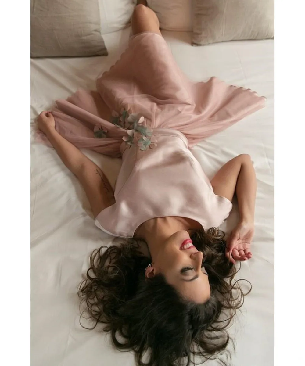 Blush Pink Junior Homecoming Dresses Jewel Neck Cap Sleeves Flowers Appliques Organza Short Graduation Party Dress Cocktail Gown
Blush Pink Junior Homecoming Dresses Jewel Neck Cap Sleeves Flowers Appliques Organza Short Graduation Party Dress Cocktail Gown