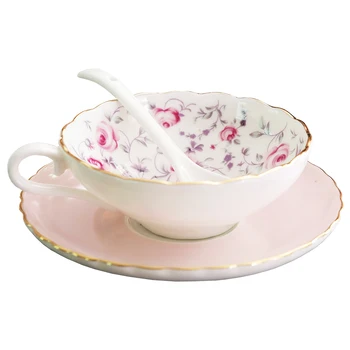 Luxury European Coffee Cup Small Porcelain Latte Creative Tea Cups Set with Handle Saucer Szklanki Do Kawy Cup and Saucer OO5BD
Luxury European Coffee Cup Small Porcelain Latte Creative Tea Cups Set with Handle Saucer Szklanki Do Kawy Cup and Saucer OO5BD