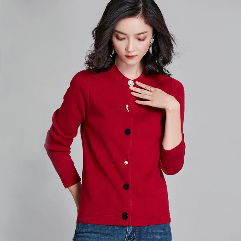2020 Autumn Winter New Stylish Knitting Single Breasted Pearl Cardigan Sweater Woman Crew Neck Diamond Red Grey Sweaters Jumper
2020 Autumn Winter New Stylish Knitting Single Breasted Pearl Cardigan Sweater Woman Crew Neck Diamond Red Grey Sweaters Jumper
