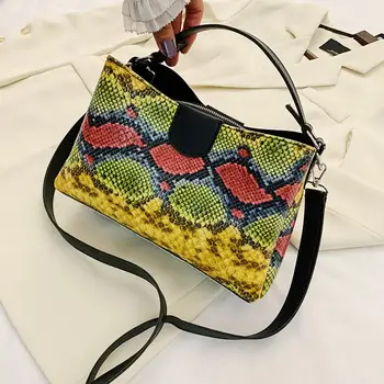 Fashion Serpentine Women Shoulder Messenger Bag PU Leather Snake Print Chain Totes Female Retro Square Travel Crossbody Handbag
Fashion Serpentine Women Shoulder Messenger Bag PU Leather Snake Print Chain Totes Female Retro Square Travel Crossbody Handbag
