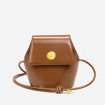 Spring/summer 2020 new versatile retro big fat bucket bag simple western style web celebrity with one shoulder diagonal cross wo
Spring/summer 2020 new versatile retro big fat bucket bag simple western style web celebrity with one shoulder diagonal cross wo