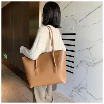 2020 New Arrival Handbag Simple Style Women Single Shoulder Bag Casual Fashion Large Tote Bag All Match Solid Color Soft PU
2020 New Arrival Handbag Simple Style Women Single Shoulder Bag Casual Fashion Large Tote Bag All Match Solid Color Soft PU