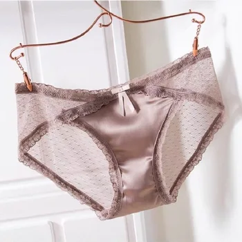 French Satin Seamless Thin Silk G-string Sexy Mesh Breathable Lace Underwear Women's Pure Cotton Lower Waist Level Briefs Thong
French Satin Seamless Thin Silk G-string Sexy Mesh Breathable Lace Underwear Women's Pure Cotton Lower Waist Level Briefs Thong