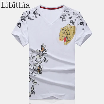 Men's Lion Pattern T Shirts Short Sleeve Summer 2020 New Loose Type Chinese Style Blue White Black Red Clothes Male R003
Men's Lion Pattern T Shirts Short Sleeve Summer 2020 New Loose Type Chinese Style Blue White Black Red Clothes Male R003