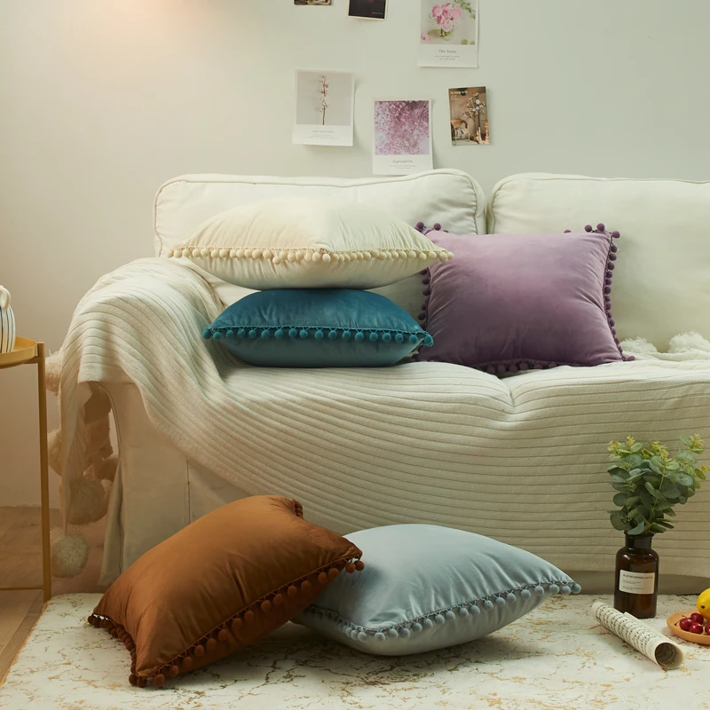 Set of 2 Velvet PIllowcase Solid Cushion Cover with Pom poms Ball Throw Pillow Covers for Home Bed Sofa Decor 45X45 30X50 cm
Set of 2 Velvet PIllowcase Solid Cushion Cover with Pom poms Ball Throw Pillow Covers for Home Bed Sofa Decor 45X45 30X50 cm