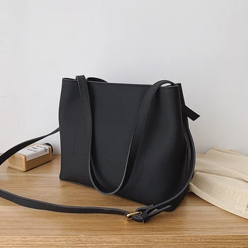 Simple female bag 2019 spring wild diagonal cross bag casual temperament large capacity solid color shoulder ba
Simple female bag 2019 spring wild diagonal cross bag casual temperament large capacity solid color shoulder ba