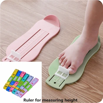 Measuring tool for children to buy raincoats and rainshoes, a ruler for measuring foot length and a ruler for measuring height 
Measuring tool for children to buy raincoats and rainshoes, a ruler for measuring foot length and a ruler for measuring height
