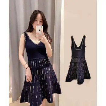 2020 Summer New V-neck Mixed Colors heavy embroidery women's Slim Fit Camisole Sleeveless High-waisted Jersey Dress
2020 Summer New V-neck Mixed Colors heavy embroidery women's Slim Fit Camisole Sleeveless High-waisted Jersey Dress