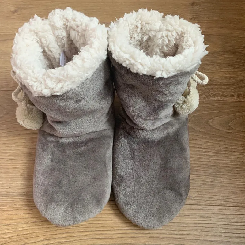 Winter Women Slippers Indoor Shoes Home Slippers Solid Color No-slip Soft Plush Slipper Shoes Woman Casual House Shoes 
Winter Women Slippers Indoor Shoes Home Slippers Solid Color No-slip Soft Plush Slipper Shoes Woman Casual House Shoes