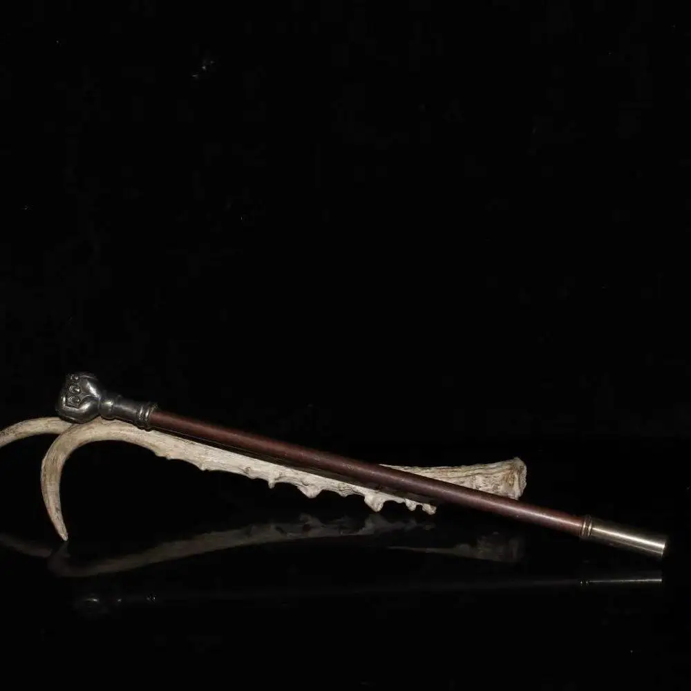 Exquisite old Chinese white copper purple copper small fist cigarette bag smoke gun tobacco rod smoking pipe
Exquisite old Chinese white copper purple copper small fist cigarette bag smoke gun tobacco rod smoking pipe