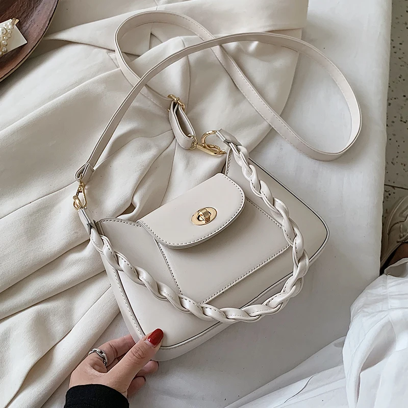 Premium Texture Small Bags 2020 New Hand Woven Armpit Bags Simple and Practical Shoulder Bags Comfortable Female Messenger Bags
Premium Texture Small Bags 2020 New Hand Woven Armpit Bags Simple and Practical Shoulder Bags Comfortable Female Messenger Bags