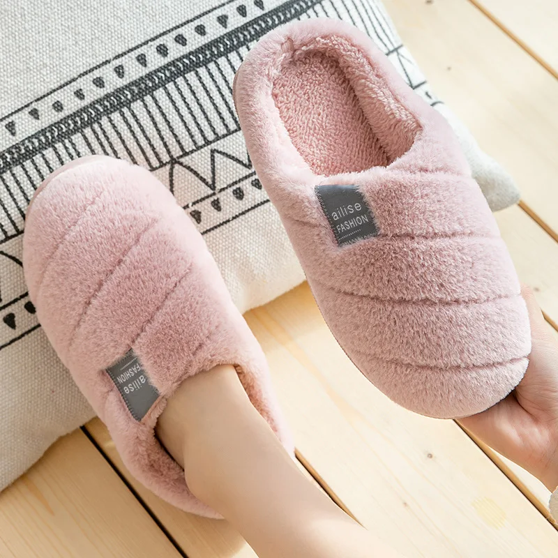 2020 New Style Cotton Slippers Women's Winter Thickening Bottom Anti-slip Household with Couples Plush Warm yue zi xie 
2020 New Style Cotton Slippers Women's Winter Thickening Bottom Anti-slip Household with Couples Plush Warm yue zi xie