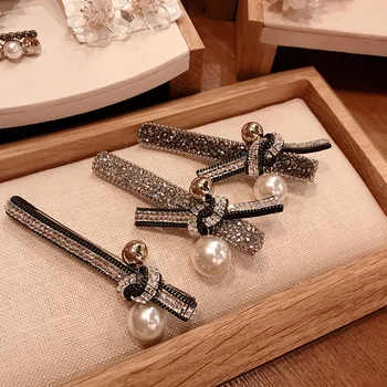 1PC 2020 NEW Luxury Women's Rhinestone Hair Clips Elegant Girls Alloy Pearl Hairpin Princess Hair Accessories HeadWear 
1PC 2020 NEW Luxury Women's Rhinestone Hair Clips Elegant Girls Alloy Pearl Hairpin Princess Hair Accessories HeadWear