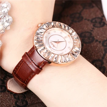 Luxury Ladies Quartz Watch Big Dial Watch Girls Women Wristwatch Leather Rhinestone Female Clock Relogio Feminino
Luxury Ladies Quartz Watch Big Dial Watch Girls Women Wristwatch Leather Rhinestone Female Clock Relogio Feminino