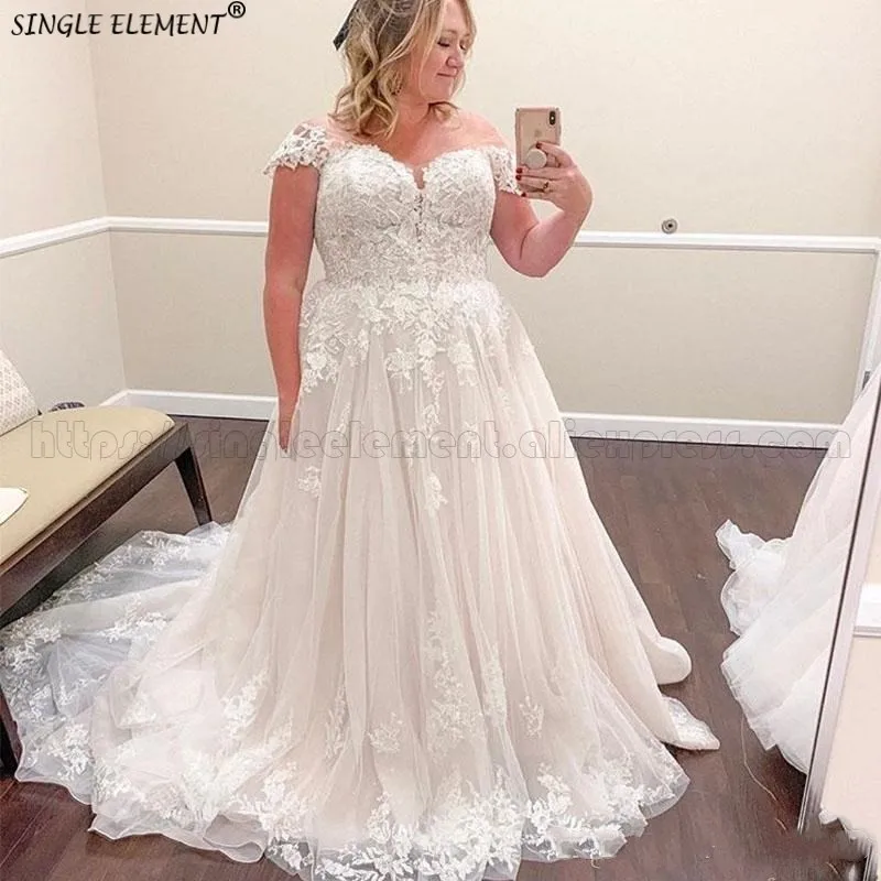 Luxury Plus size A-line Buttons Sweet Princess Bridal Lace Wedding Dress
Luxury Plus size A-line Buttons Sweet Princess Bridal Lace Wedding Dress