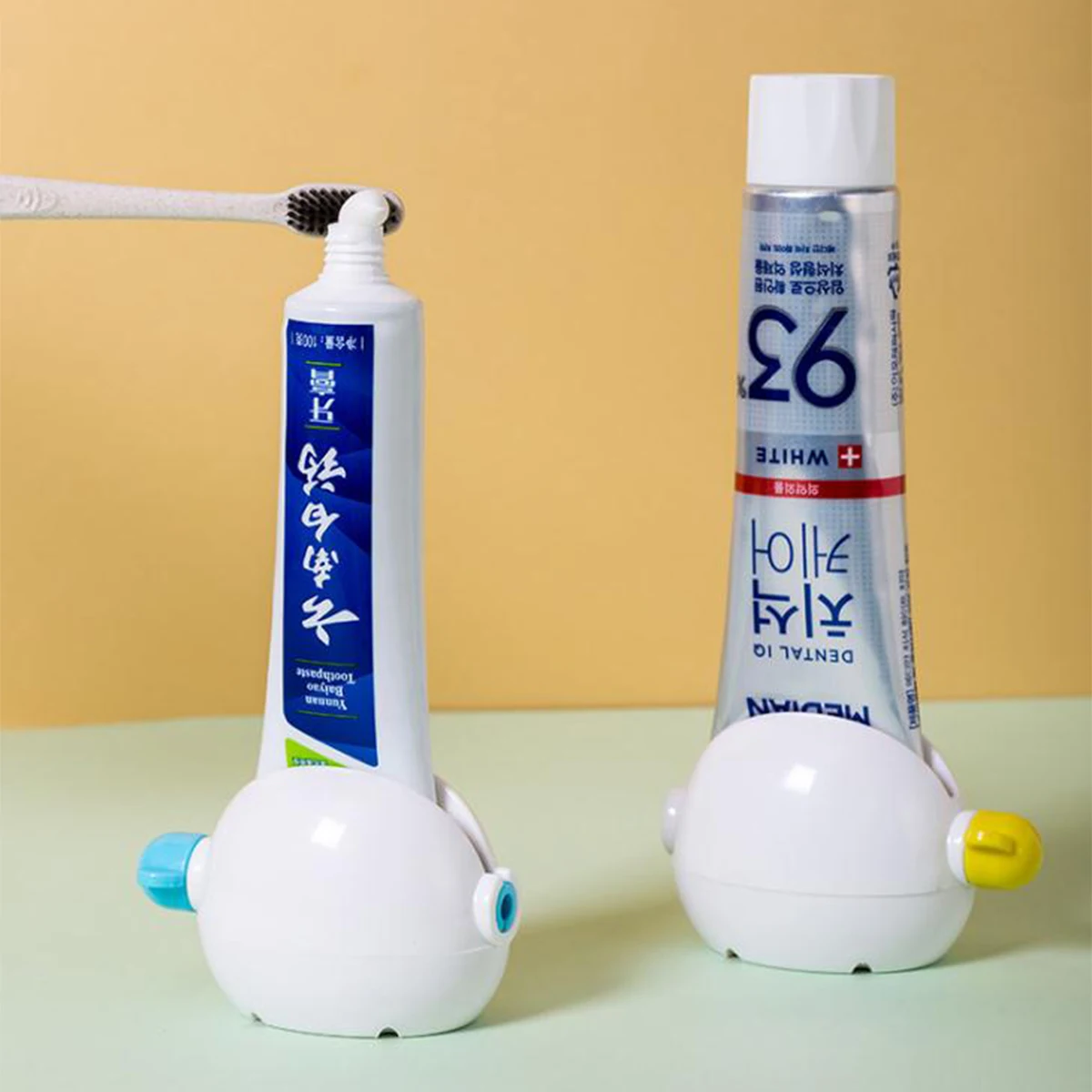 AA Creative Lazy Toothpaste Squeezer Facial Cleanser Presser Desktop Manual Rotating Toothpaste Holder
AA Creative Lazy Toothpaste Squeezer Facial Cleanser Presser Desktop Manual Rotating Toothpaste Holder