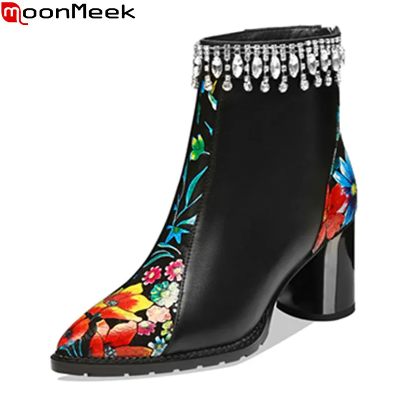 MoonMeek 2020 new arrive high quality genuine leather ankle boots thick high heels pointed toe shoes woman fashion flowers boots
MoonMeek 2020 new arrive high quality genuine leather ankle boots thick high heels pointed toe shoes woman fashion flowers boots