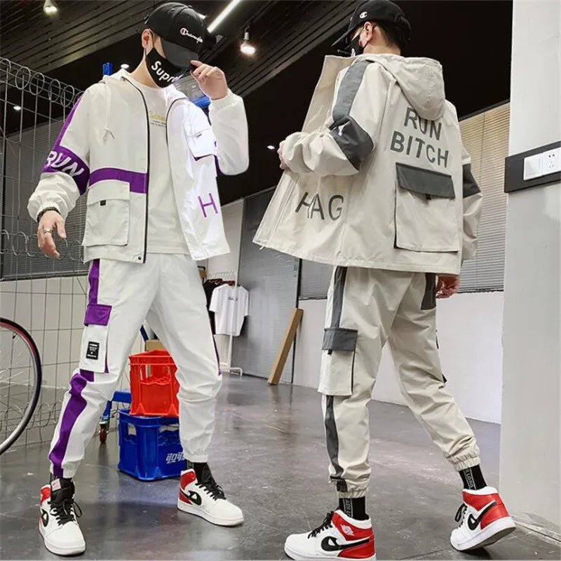 2020 spring and autumn new functional tooling jacket men's trendy jacket matching suit handsome trendy brand suit
2020 spring and autumn new functional tooling jacket men's trendy jacket matching suit handsome trendy brand suit