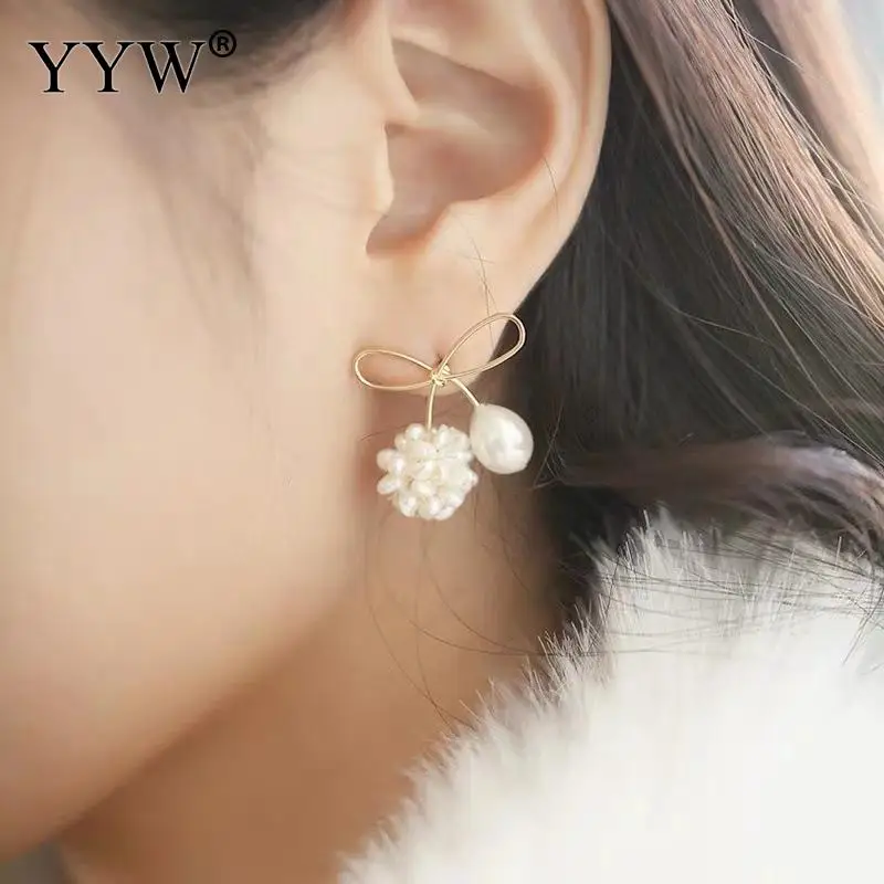 Stud Earring With Freshwater Pearl Stainless Steel Post Pin Gold Bow Women'S Earrings Ball Pendientes 25*25mm Aretes Anel
Stud Earring With Freshwater Pearl Stainless Steel Post Pin Gold Bow Women'S Earrings Ball Pendientes 25*25mm Aretes Anel