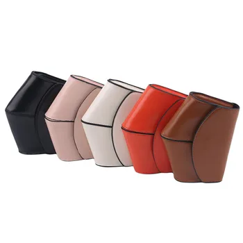 Women Serpentine Fanny Pack Ladies New Fashion Waist Belt Bag Mini Disco Waist bag Leather Small Shoulder Bags
Women Serpentine Fanny Pack Ladies New Fashion Waist Belt Bag Mini Disco Waist bag Leather Small Shoulder Bags